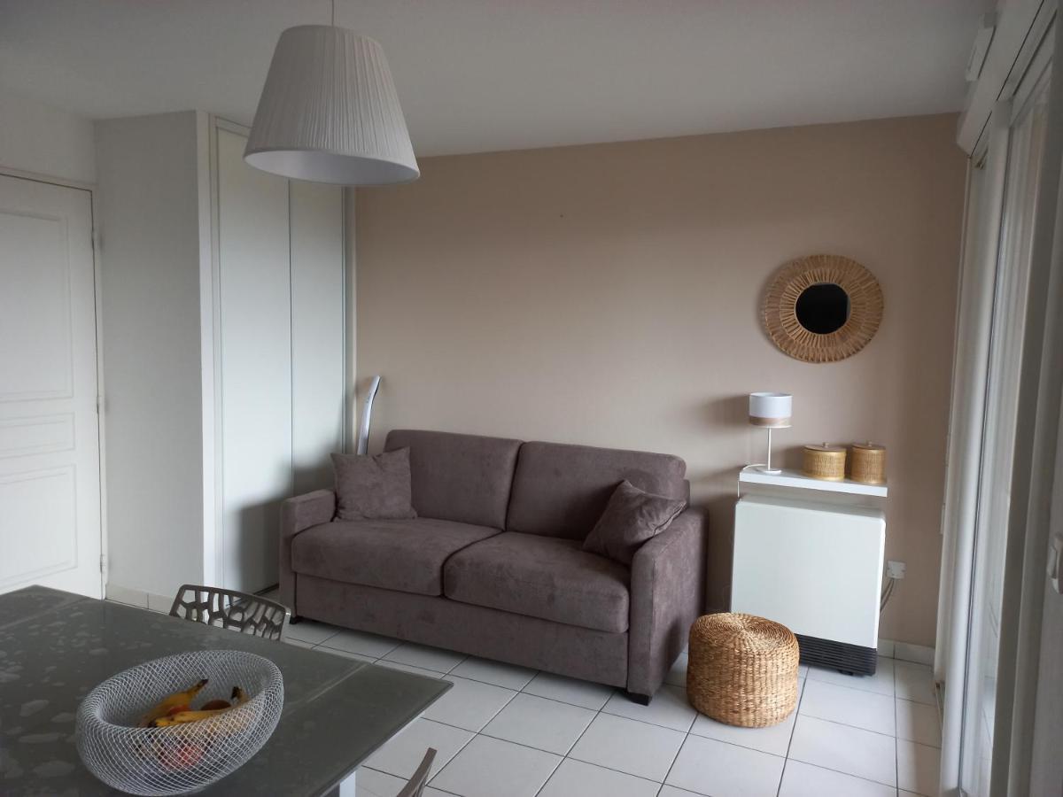 Appartement Offrant Une Magnifique Vue Des Montagnes แซงต์-เลแฌร์-เลส์-เมแลซ ภายนอก รูปภาพ